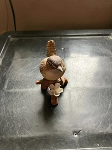 continental figurine of a wren - Picture 1 of 6