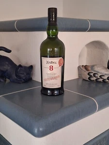Ardbeg 8 Years Old The Ardbeg Committee for Discussion 50.8 Vol. % Alc. - Bild 1 von 1