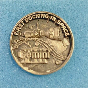 Medallón de moneda de peltre Balfour de la NASA Gemini VIII 1966 1,25 - Imagen 1 de 3