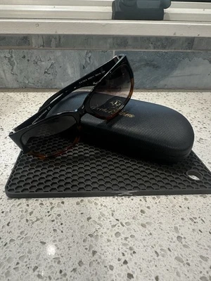 Gafas de sol Brooks Brothers BB 702-S con estuche Foto 1 de 4