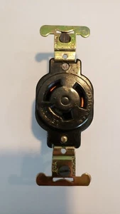 899 EAGLE 3 WIRE EAGALOK SINGLE RECEPTACLE 20A, 125V - Picture 1 of 5
