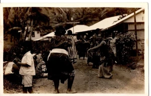 B14-80734 Circa 1935 RPPC Photo Postcard Samoa Village Family Life FREE SHIP US - Picture 1 of 2