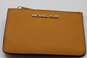 MICHAEL KORS JET SET BOLSA DE VIAJE SOPORTE DE IDENTIFICACIÓN CARTERA DE CUERO VARILLA DORADA - Imagen 1 de 5
