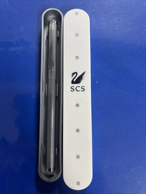 Bolígrafo de tinta de cristal Swarovski. Color plata. Precioso bolígrafo.  Necesita recarga Foto 1 de 3