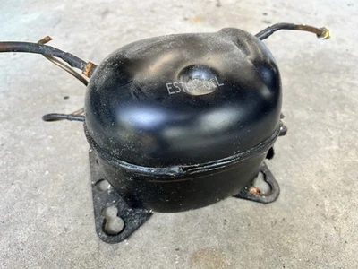 4201670 R-134A Refrigerator Compressor from 550 Sub-Zero Sub Zero SubZero — 第 1/3 张图片