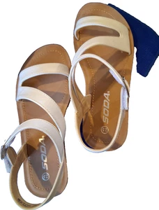 Weiße Sandalen für Mädchen Größe 2,5 / Neu im Karton / Marke: Soda - Bild 1 von 8