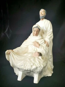 CHRISTMAS 'HOLY FAMILY' - JESUS CHRIST, MARY & JOSEPH FIGURINE (BISQUE & GLAZE) - Picture 1 of 11