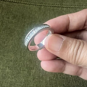 925 Sterling Silver Ring Size 8.5 - Picture 1 of 6