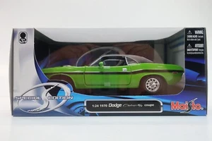 Maisto Special Edition 1:24 Druckguss grün gestreift 1970 Dodge Challenger RT Coupé - Bild 1 von 8