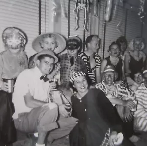 Foto mascheratori decorazioni festa Halloween vintage anni 50-60 - Foto 1 di 3