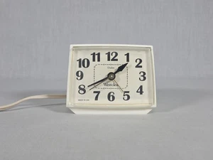 Sveglia Vintage Westclox Dialite Modello Elettrico 22090-22540 Made in USA - Foto 1 di 5