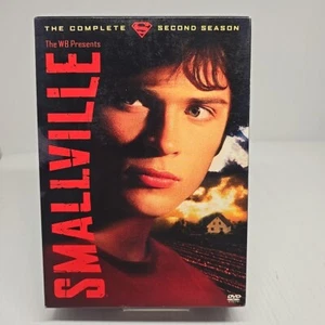 Smallville Season 2 DVD Box Set DC Universe Superman TV Series Region 1 - Picture 1 of 3