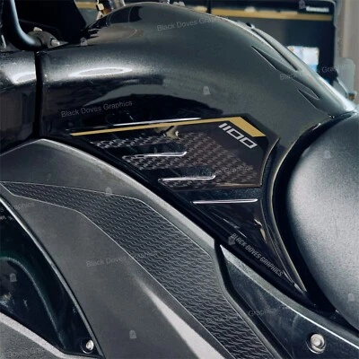 BLACK DOVES GRAPHICS Adesivi 3D Protezioni Laterali Serbatoio Compatibili Kawasaki Versys 1100 2025