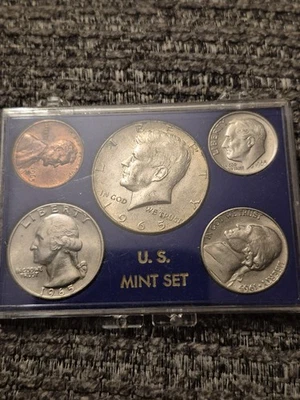 U.s. Mint Set. 1965 - Image 1 of 4