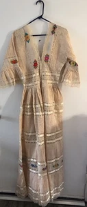 Maxi Vestido de Novia Novia Mexicano Pintuck Vestido de Boda Bordado Flores Encaje S De Colección - Imagen 1 de 8