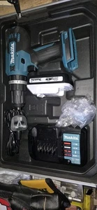 Makita 18v Li-Ion Kombi Bohrschrauber + 1x 2Ah Akku + Ladegerät nagelneu nie benutzt. - Bild 1 von 1