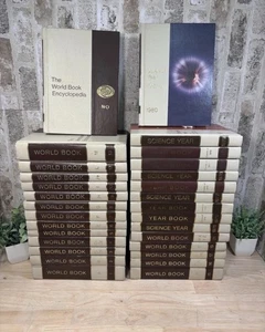 ⭐️World Book Vintage Encyclopedia 19 Vol Set + 10 Vol Dictionary⭐️Missing 18, 21 - Picture 1 of 18