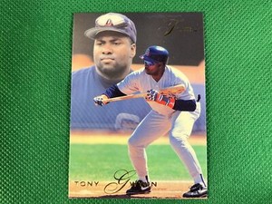 1993 Flair #133 Tony Gwynn San Diego Padres