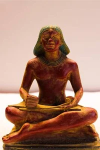 Maravillosa estatua de escriba egipcio, leer y escribir estatuilla estatua - Imagen 1 de 5