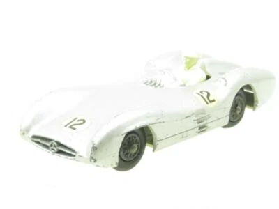 Crescent Toys Pressofuso Mercedes Benz 2.5 Litro Grand Prix Argento #12 Aperto - Immagine 1 di 4