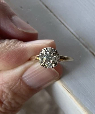 Vintage 14K Gold Brilliant Cut 5 Diamond Ring Halo Cluster Engagement - Image 1 of 4