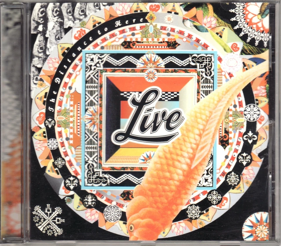 LIVE  The distance to here - Bild 1 von 1