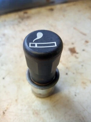 Volvo 740 744 745 CENTRE CONSOLE CIGARETTE LIGHTER GENUINE 760 — 第 1/3 张图片