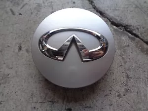 INFINITI QX56 QX80 40342 1LB4A WHEEL CENTER CAP HUBCAP COVER HYPER SILVER OEM - Picture 1 of 3