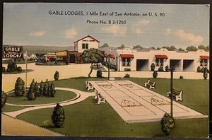 Postal de lino San Antonio TEXAS Gable Lodges ~ Corte barajada en carretera - Imagen 1 de 2