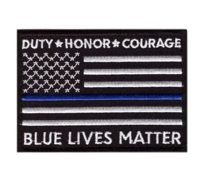 POLIZEI BLAUE LINIE DIENST EHRE MUT USA FLAGGE BLAU LEBEN MATTER HAKENAUFNÄHER - Bild 1 von 1