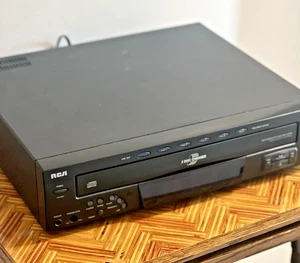 RCA 5 Disc Carousel CD Player Changer Test and Works no remote - Picture 1 of 5