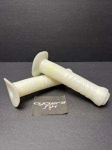 NOS Volume Missile Frost Bmx Grips Fit: Haro Redline Dk Se Powerlite Schwinn Gt - Picture 1 of 24