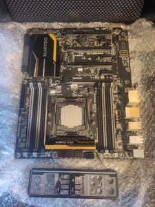 GIGABYTE GA-X99-UD4P Intel LGA2011-3 Ext-ATX i7-5820k - Afbeelding 1 van 3