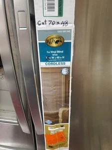 Cut 70" x 48" Hampton Bay weiß kabellos 1 Zoll Verdunkelungsrollos Vinyl - Bild 1 von 1