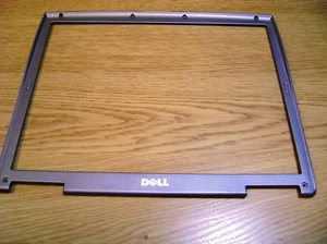 Dell Latitude D610  Laptop LCD Front Bezel 6M873 06M873 - Picture 1 of 11