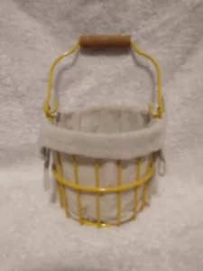 Food Network Yellow Wire Basket with Liner & Handle 10" tall Handle To Bottom - Picture 1 of 1