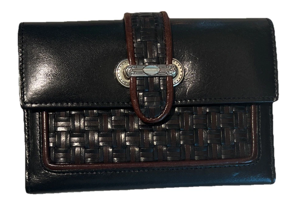 "Cartera tejida de cuero Brighton detalles plateados negra marrón 6""x4""" Foto 1 de 4