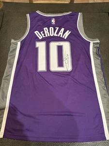 Camiseta deportiva autografiada firmada por Demar Derozan de los Kings certificado de autenticidad PSA - Imagen 1 de 1