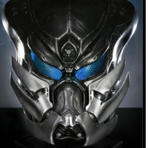 Predator 1/1 life size mask completely unopened Stalker Total height 33 cm - Picture 1 of 7