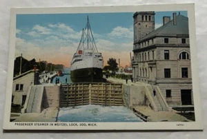 Passenger Steamer In Weitzel Lock, Soo, Mich. Postcard (A3) - Picture 1 of 2