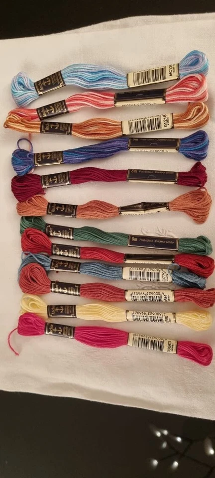 mercerie ancienne 12 échevettes coton à broder  mouliné ANCHOR lot1 - Photo 1/1