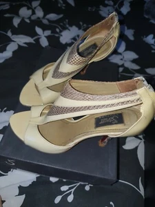 Strutt Couture Beige Comb/Actual Skin Snake Sandals/ Shoes/ Heels Size 3 - Picture 1 of 4