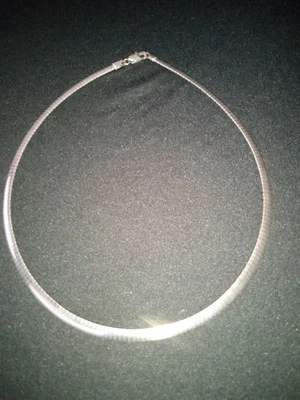 Collar de cadena de eslabones Omega de plata de ley 925 de 6 mm de ancho ITALIA Foto 1 de 3