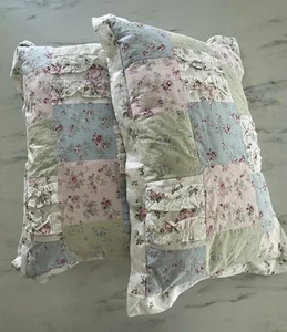 Simply Shabby Chic Rachel Ashwell Ditsy Patchwork Cotton Pillow Set Of Two🌸 - Picture 1 of 13
