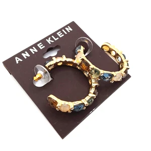 Hermoso Pendiente Aro Abierto Anne Klein Tono Dorado Hecho a Mano con Cristal Multicolor - Imagen 1 de 5