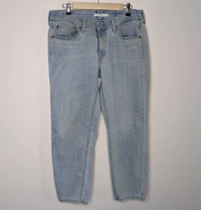 Levis Boyfriend Jeans Womens 30 Light Wash Blue Denim Tapered Leg Cropped Pants - Picture 1 of 5
