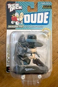 Figura magnética Tech Deck Dude Evolution "Donnie #045" 2,5" con tabla de surf 2002 - Imagen 1 de 2