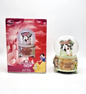 Disney Store - Schneewittchen und die sieben Zwerge "Wishing Well" - Schneekugel - Bild 1 von 7
