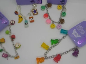 Bezauberndes Set mit 4 Claires Sammlerstück Lebensmittel Armbänder! Gummis, Makronen usw 021 - Bild 1 von 7