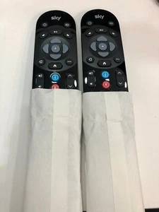 TELECOMANDO SKY Q ORIGINALE PER DECODER BLACK ,PLATINUM MINI CON TASTO NEW VOICE - Foto 1 di 9